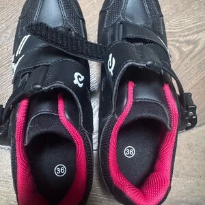 Peloton bike shoes